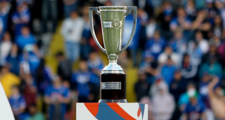 ANFP se olvida del paro del Sifup y libera calendarización del Campeonato Nacional Itaú 2025.