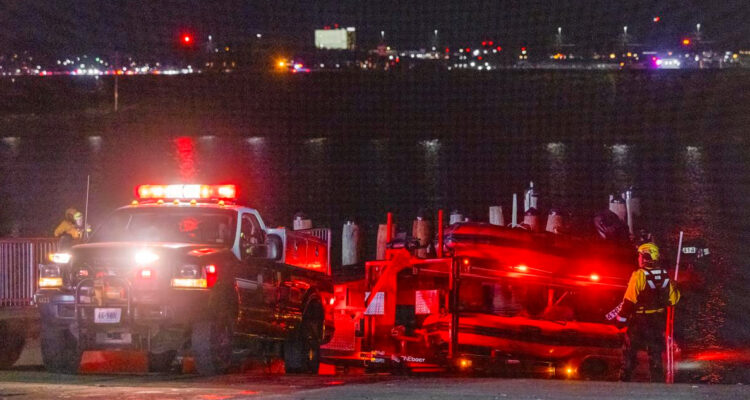Difunden audio de torre de control de momentos antes del accidente aéreo en Washington