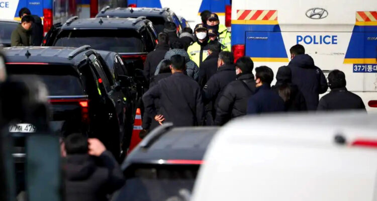 Autoridades logran detener al presidente surcoreano Yoon Suk-yeol