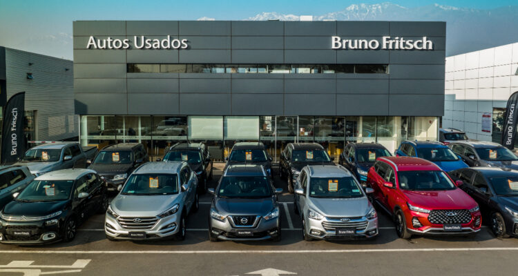 Modelos de calidad a precios asequibles: el creciente interés por comprar autos usados en Chile