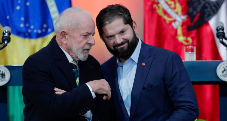 Boric se contacta telefónicamente con Lula da Silva para confirmar visita de Estado a Brasil