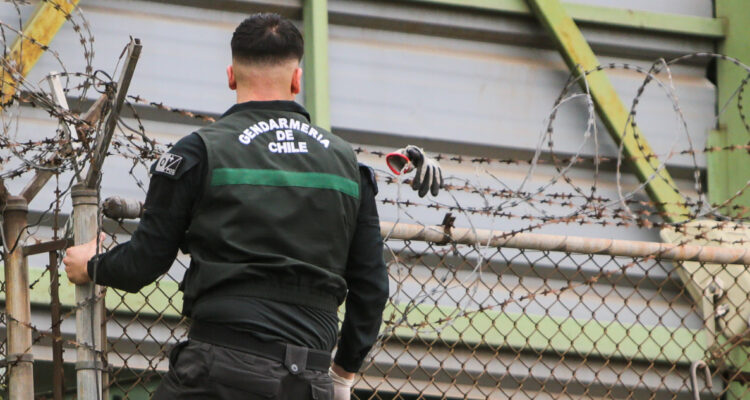 Preocupación en Valdivia por situación en cárceles: solo designaron 5 nuevos gendarmes para la zona