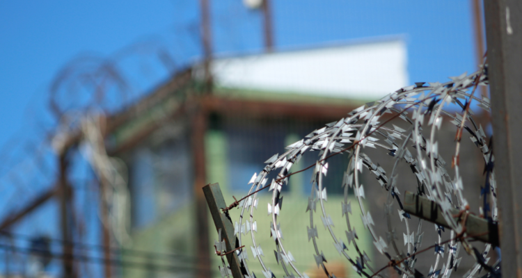 Interior de cárcel por prisión preventiva a acusado por homicidio en Temuco