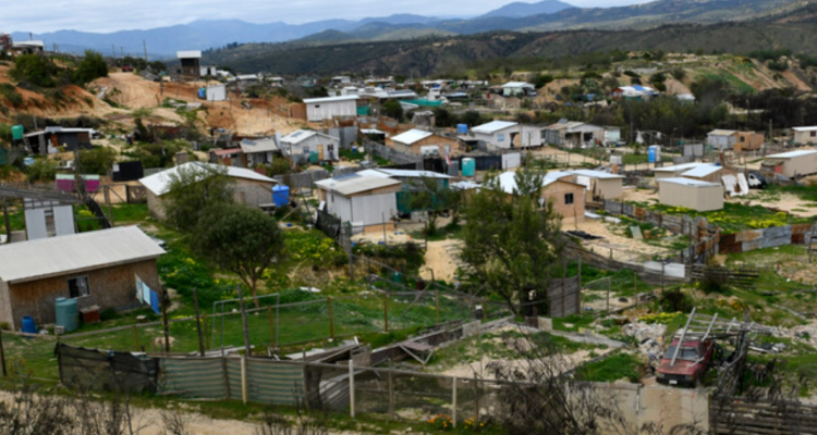 Suspenden desalojo de toma Lajarilla en Viña del Mar por falta de catastro de quienes habitan el lugar