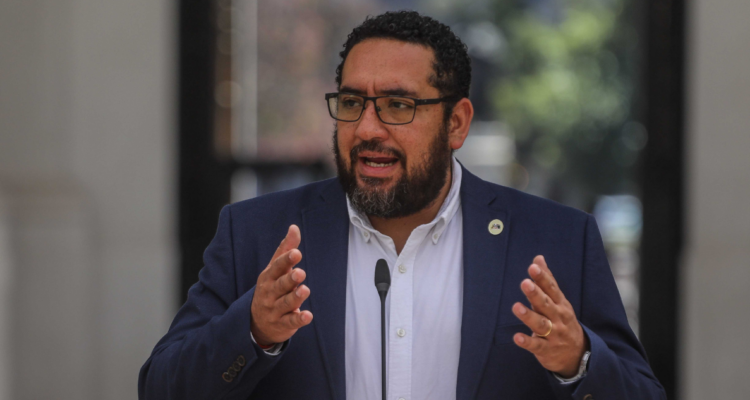 Cataldo por niños migrantes: “Si los sacamos del sistema escolar le estamos entregando gente al narco”