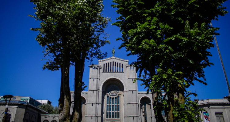 Imagen de Catedral por despidos en el Arzobispado de Concepción
