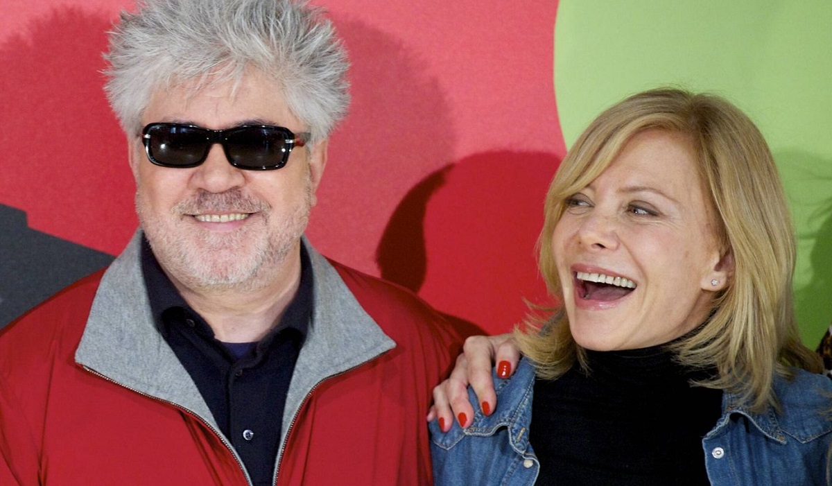 Cecilia Roth junto a Pedro Almodóvar