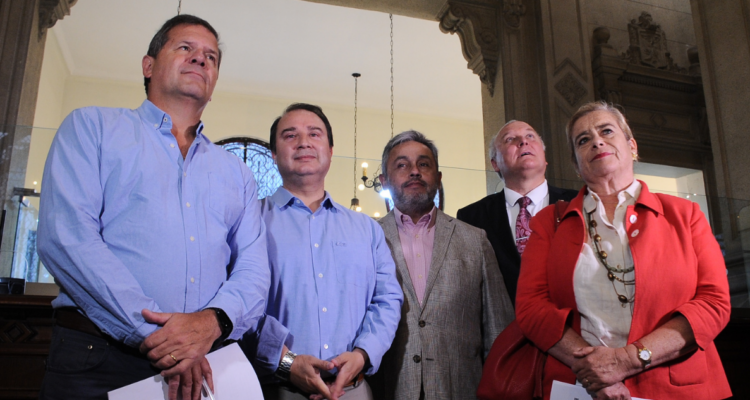 Chile Vamos ingresa requerimiento al TC para destituir a senadora Allende por fallida compra de casa