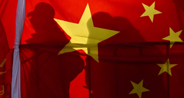 Lazos comerciales estables entre China y EEUU “benefician a la economía global”, dice Pekín