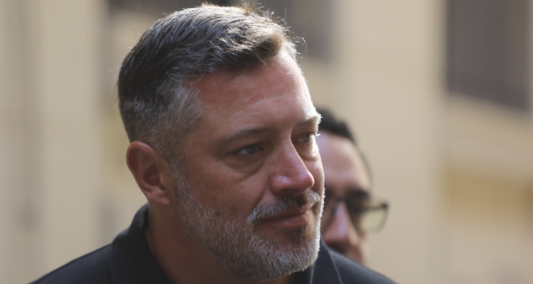 Sichel insiste en solicitar la postergación del traspaso de los colegios de Ñuñoa a los SLEP