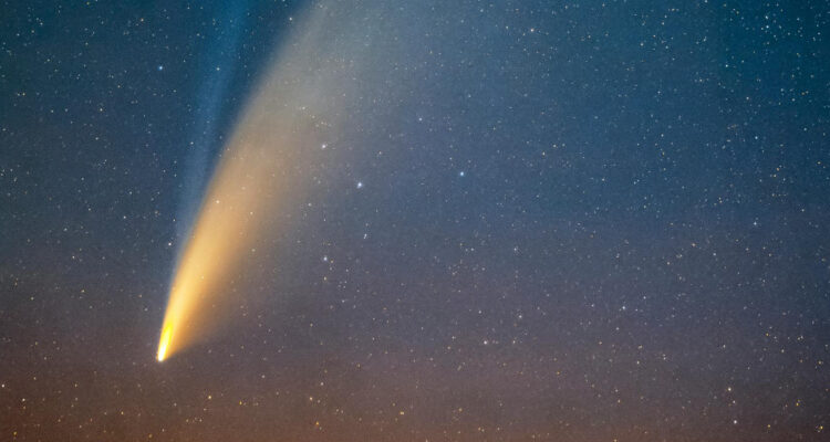 Foto de un cometa para ilustrar el posible paso del C/2024 G3
