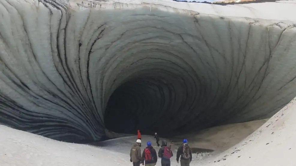 La famosa Cueva de Jimbo en la Tierra del Fuego Argentina quedó completamente destruida tras derrumbarse aparentemente por una ola de calor.