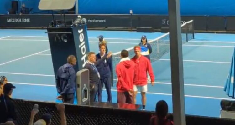 Davidovich y Aliassime interrumpen su partido y obligan a cambiar cancha en Australian Open