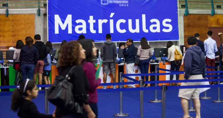 Derecho a retracto: lo que puedes hacer si te arrepentiste de tu matrícula 2025, según explicó Sernac