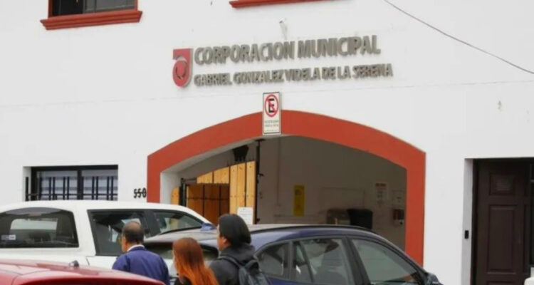 Desarticulan red por millonario fraude y lavado en Corporación Municipal de La Serena: 13 detenidos