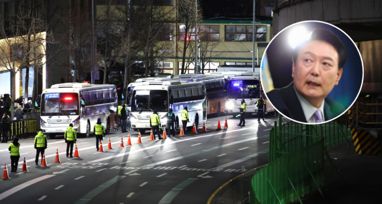 Investigadores ingresan a residencia de presidente de Corea del Sur, Yoon Suk-yeol, para detenerlo
