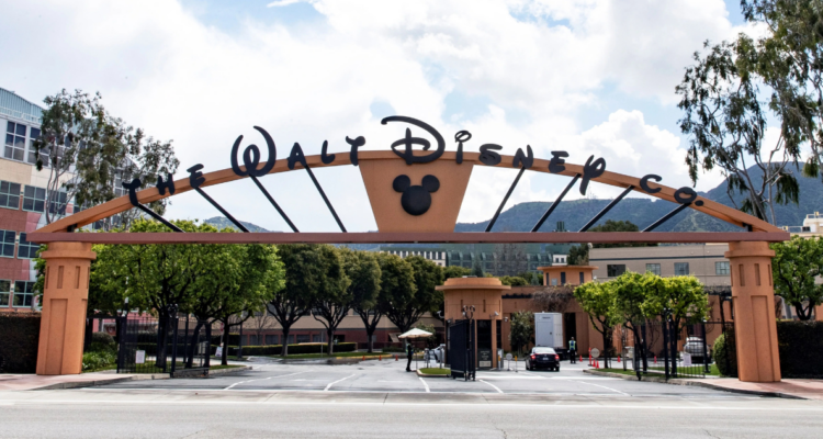 Disney anuncia donación de 15 millones de dólares para afectados por incendios en Los Ángeles