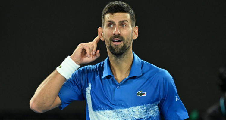 Novak Djokovic estalla contra periodista en Abierto de Australia.