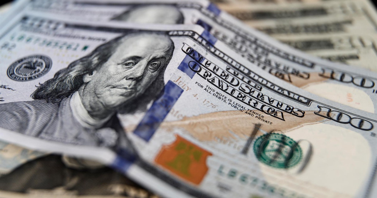 Nada detiene al dólar a “luca”: logra subir más de $15 y toca máximos no vistos desde julio de 2022
