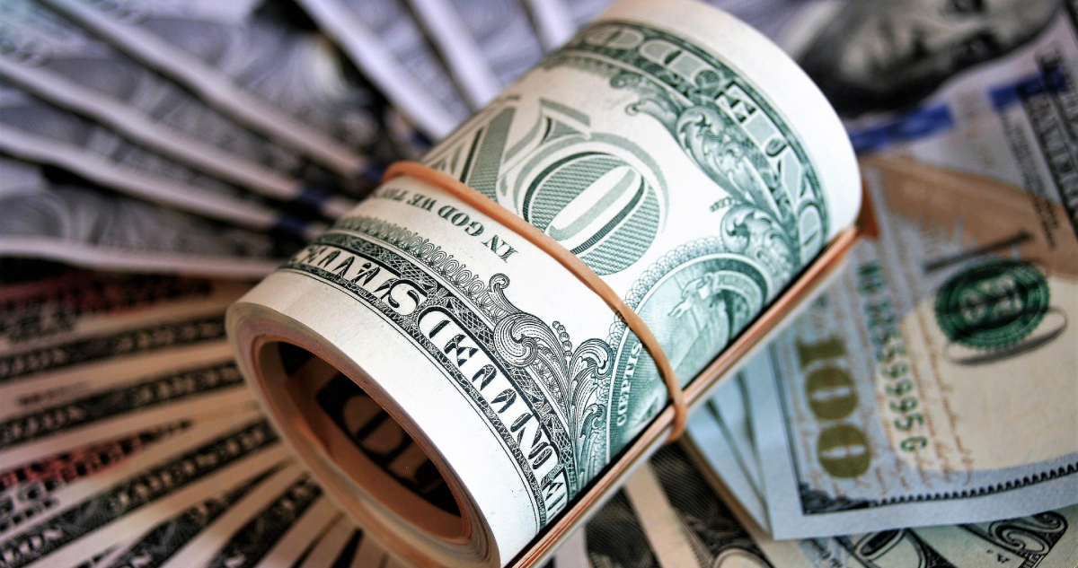 El dólar pierde los $1.000 luego del último informe de inflación en Estados Unidos