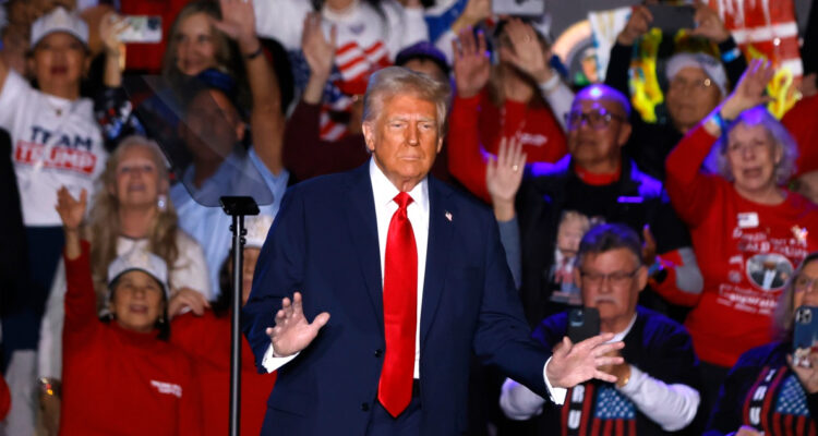 Trump decidió revocar la extensión del alivio migratorio a venezolanos en EEUU: podrán ser deportados