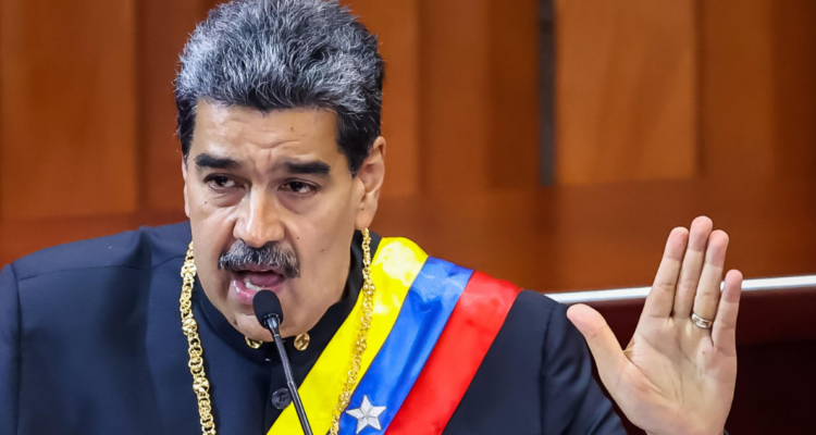 Maduro advierte con 