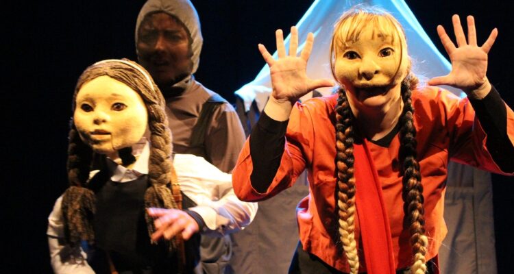 El viaje mágico de Aylín, Teatro La Escalera. 