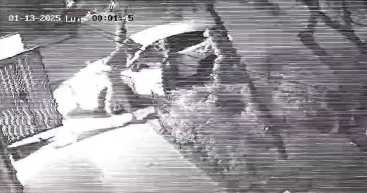 Delincuentes roban vehículo para luego hacer encerrona en Maipú: intimidaron a familia con armas
