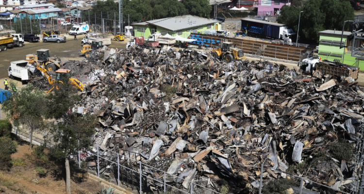 55 mil toneladas de escombros fueron retiradas tras el megaincendio en la región de Valparaíso