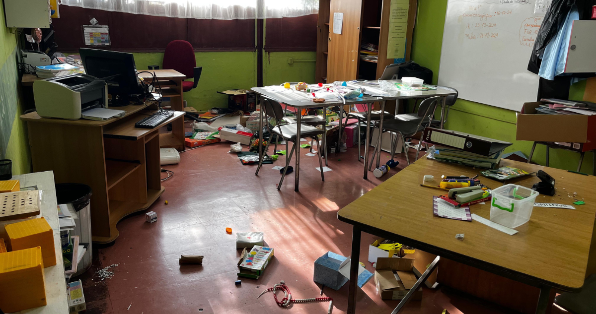 Robo y vandalismo deja pérdidas de 50 millones de pesos en escuela en Coronel