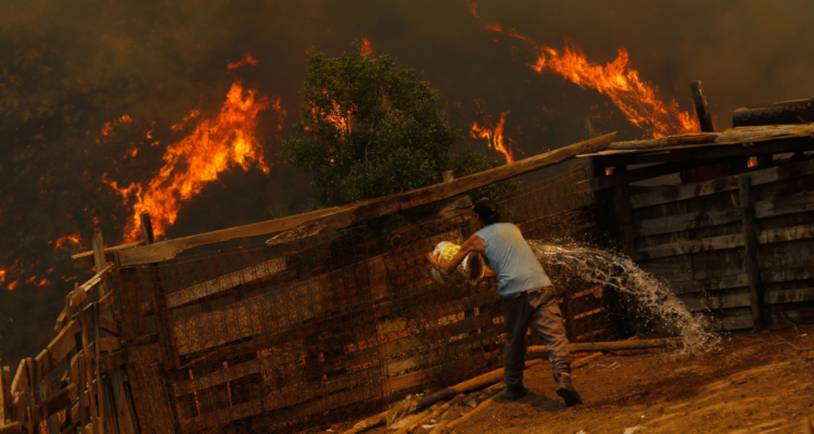 Extienden en 90 días el plazo de investigación por el megaincendio en la región de Valparaíso