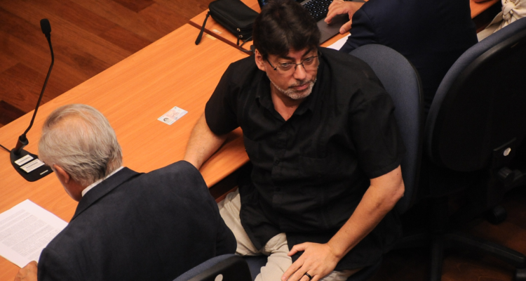 Farmacias Populares: exabogado de Jadue habría ofrecido $100 millones a imputado para asumir culpa