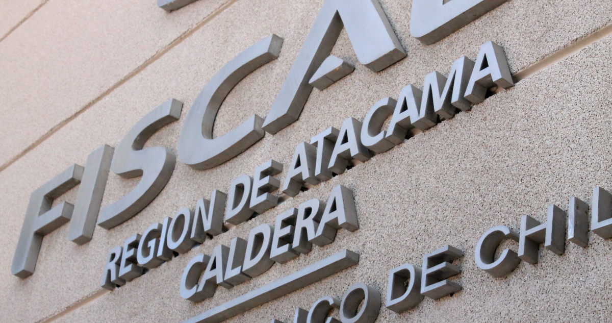 Formalizan a hombre por suicidio femicida en Caldera: había antecedentes de VIF y quedó en prisión