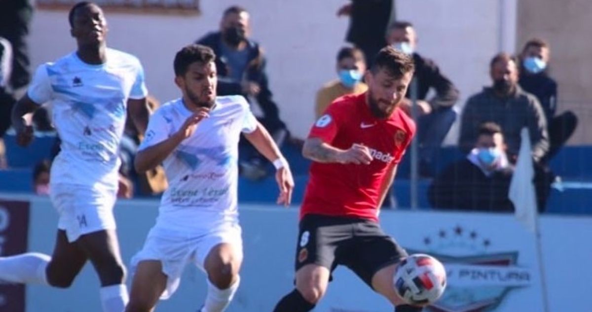 Francisco Arriagada jugando para el UD Montijo