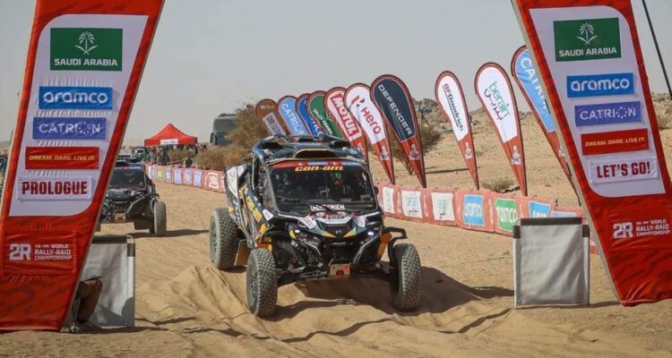 Francisco ’Chaleco’ López gana quinta etapa en los SSV de Dakar 2025: chileno ilusiona y roza el podio