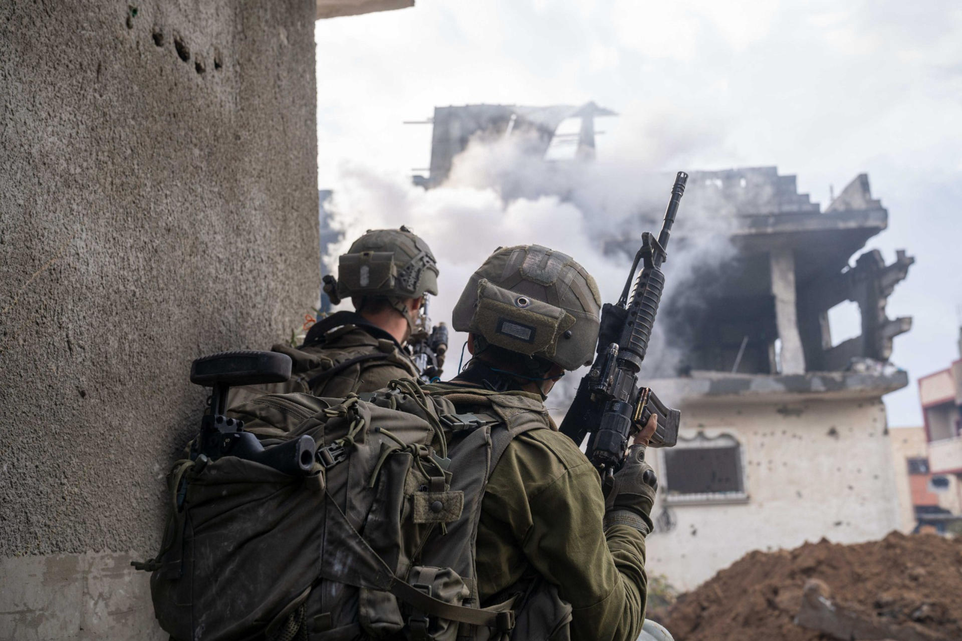 Tropas israelíes durante sus operaciones en la zona de Beit Hanoun en Gaza