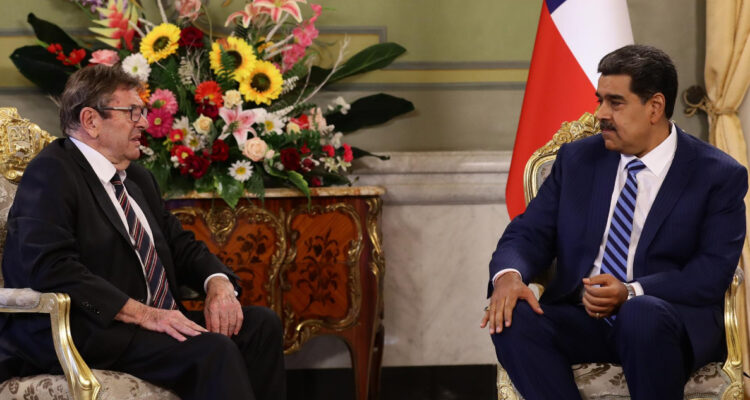 Gazmuri asegura que régimen de Maduro es una dictadura y que la evidencia de su derrota es irrefutable