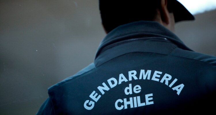 “Una señal”: dan de baja a gendarme investigadora por uso de un computador en favor de Manuel Monsalve