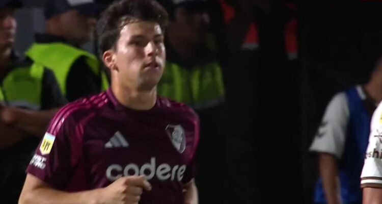 Gonzalo Tapia en el River-Platense