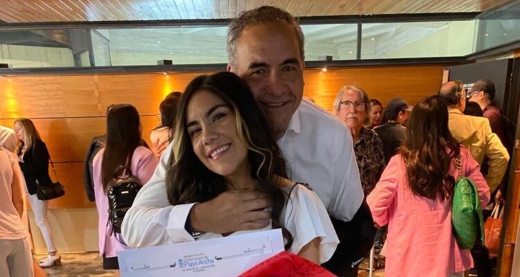 Fidel Espinoza por búsqueda de su hija