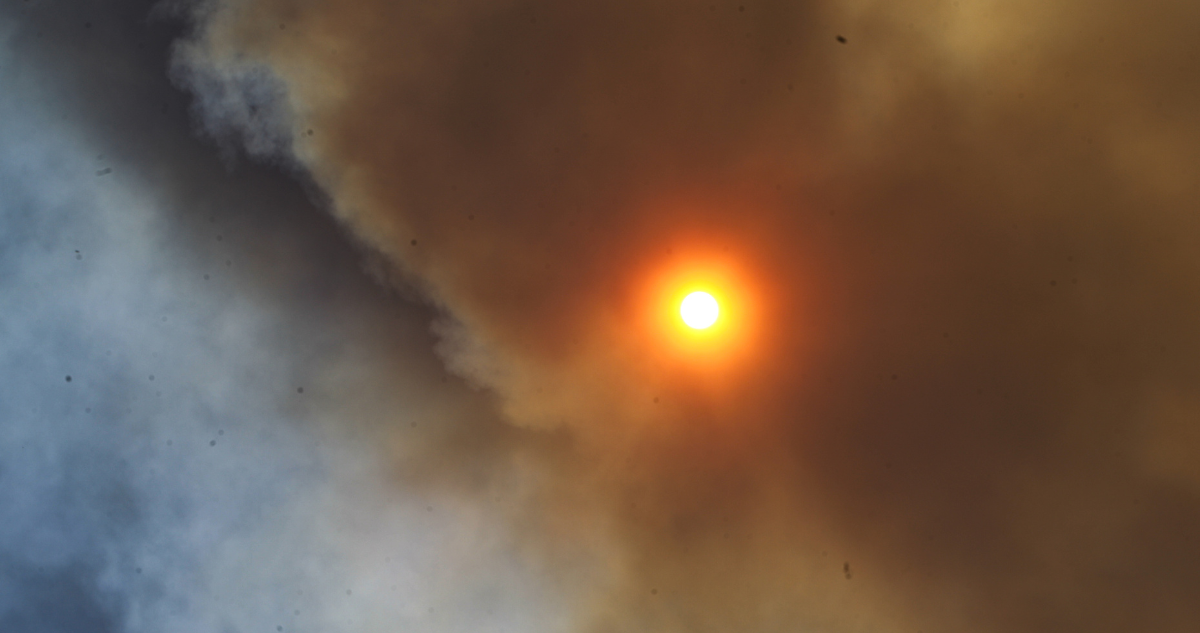 Cómo reconocer una intoxicación por humo: los síntomas y qué hacer si estoy cerca de un incendio forestal