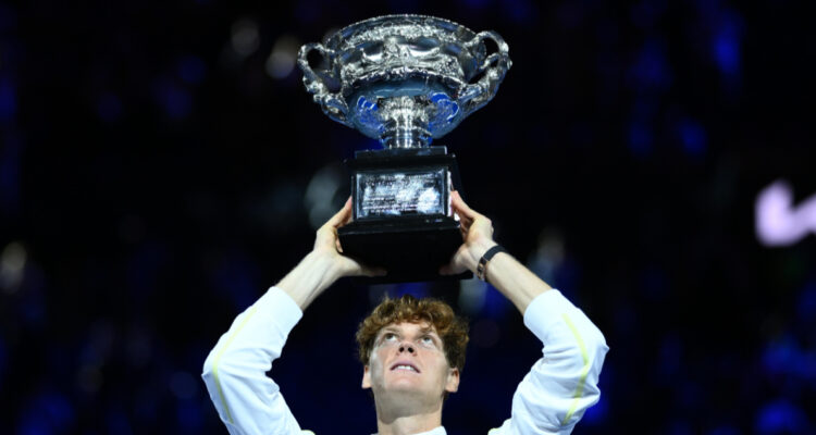 Jannik Sinner levanta el título del Australian Open