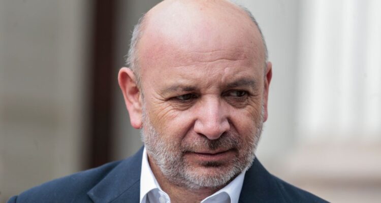 Castro (PS) por nuevo ministro de BBNN: “Repetir la fórmula de la inexperiencia sería un grave error”