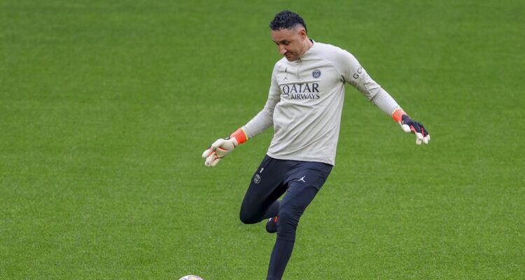 Posible fichaje de Keylor Navas en Colo Colo provocó remezón en Francia.
