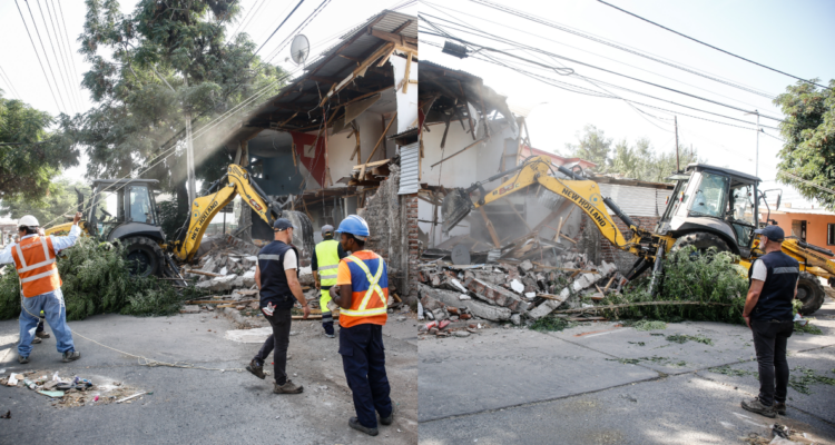 Demolición de casa tomada en Quinta Normal: vivían personas que estarían vinculadas a “Los Pulpos”