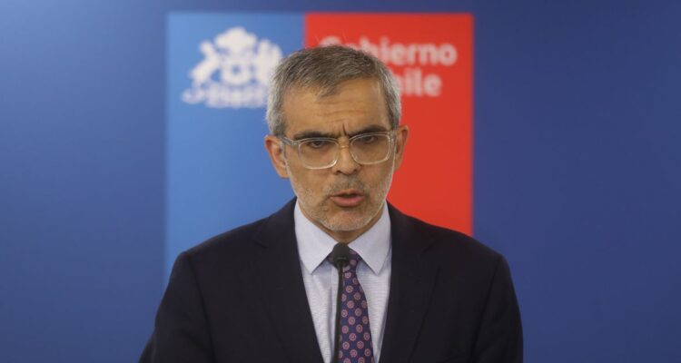 Gobierno descarta “problema político” ante problemas para acceder a Visa Waiver con nuevo pasaporte