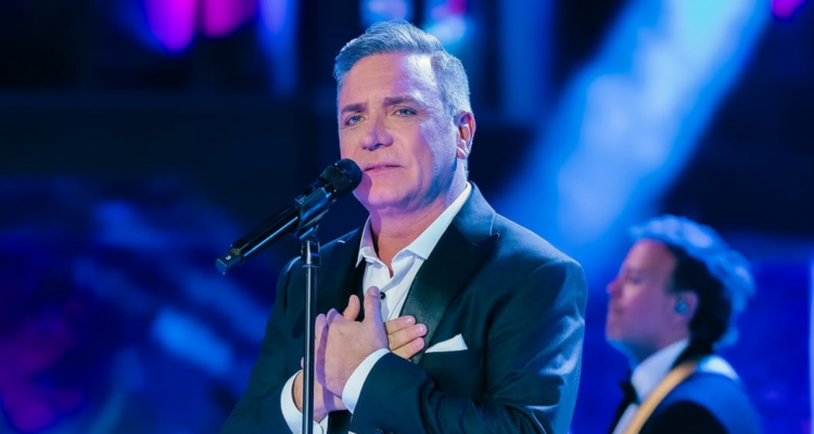 Luis Jara en presentación en el Festival del Huaso de Olmué en referencia a presunta deportación desde Estados Unidos