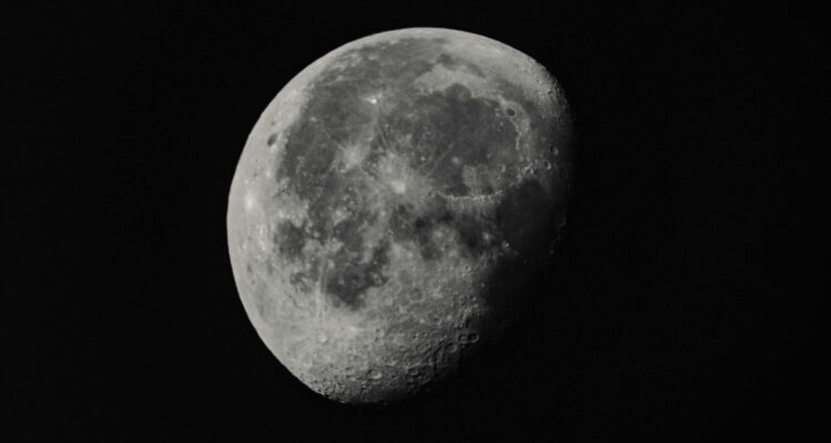 La Luna como sitio vulnerable