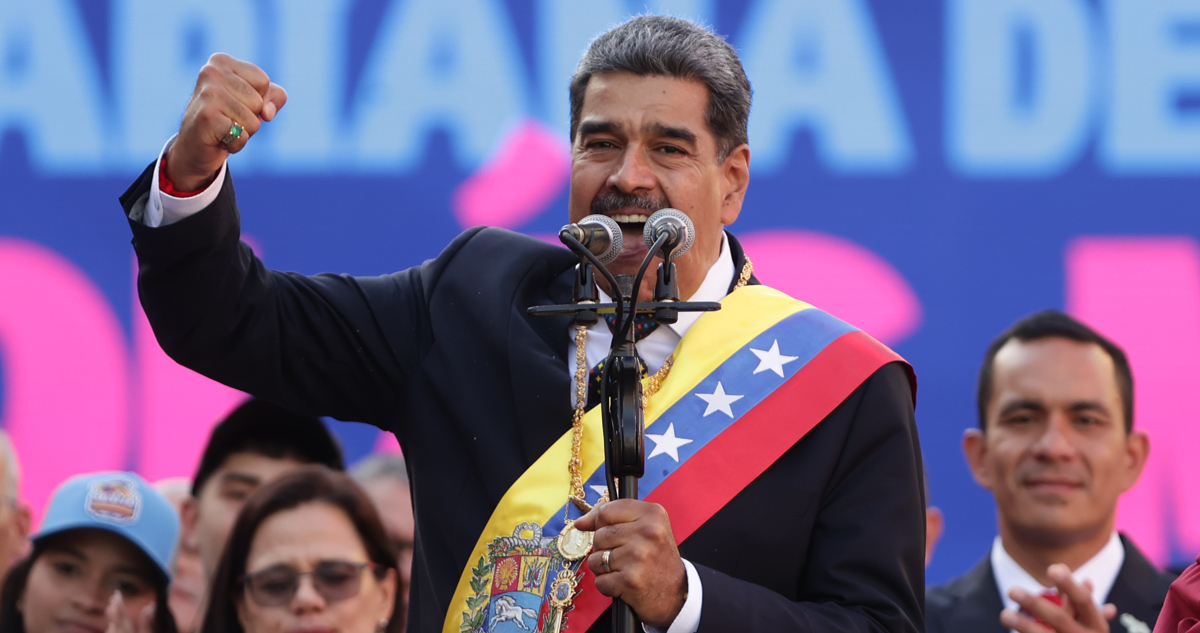 Maduro dice que se prepara con Cuba y Nicaragua para “tomar las armas” de ser necesario