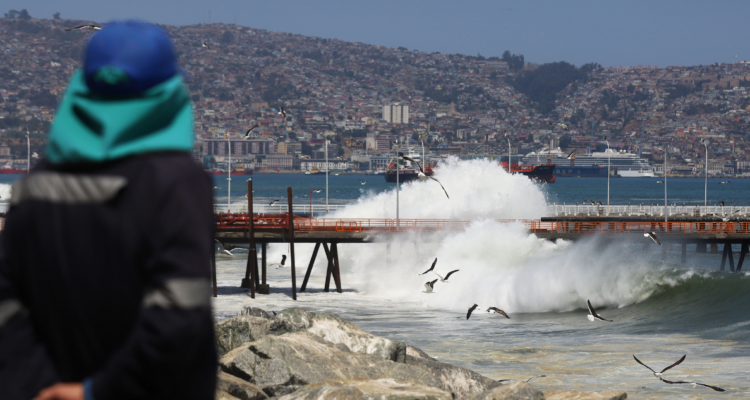 Anuncian marejadas para las costas de Chile entre hoy jueves y sábado: revisa las regiones afectadas